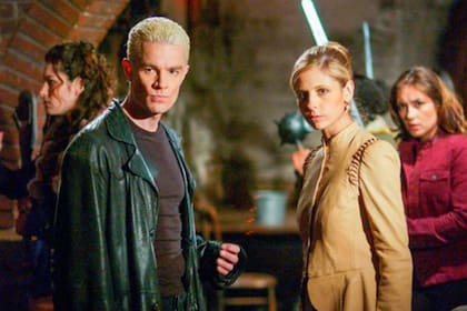 James Marsters y Sarah Michelle Gellar en Buffy, la cazavampiros
