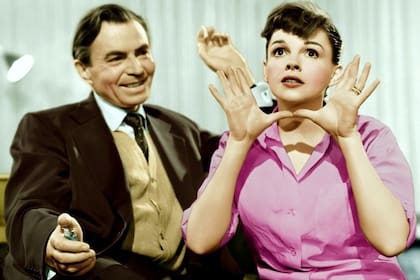 James Mason y Judy Garland, dirigidos por George Cukor, el gran clásico