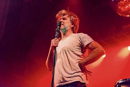 James Murphy, al frente de su orquesta infernal