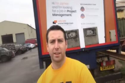 James Pemblington, de 33 años, no podía conseguir trabajo. Gracias a un concurso, logró plotear un camión con su CV y su vida dio un giro