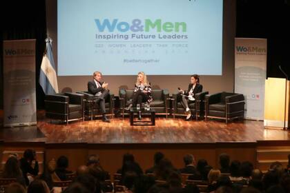 James Scriven, CEO de inversiones del BID y Gina Diez Barroso, CEO del grupo Diarq expusieron sobre el valor de la diversidad en la economía