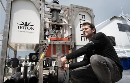 Jamieson sigue a bordo de la nave de apoyo
