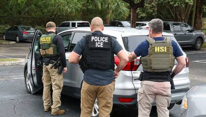 Jamil Bahlouli fue identificado en un domicilio ubicado en Austin. Por temor a ser deportado, le cerró la puerta a los agentes