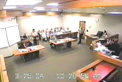 Jan Broberg y Robert Berchtold se encontraron en la corte en marzo de 2004, un año antes del suicidio de este último (Netflix)