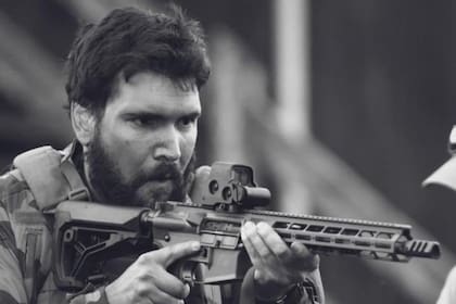 Jan Topic tiene entrenamiento militar y combatió con el ejército francés