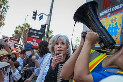 Jane Fonda, defensora de todas las causas justas, también hizo oír su voz en la huelga de actores