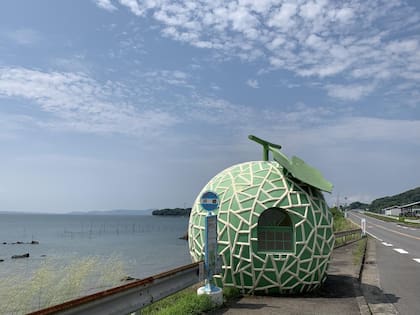 Japón atrae a los viajeros con sus creaciones monumentales, que combinan arte, funcionalidad y una arquitectura lúdica