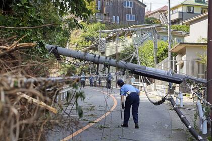 Japón: calles inundadas, techos destrozados y cortes de luz en Tokio por el paso del tifón Faxai
