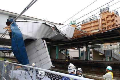 Japón: calles inundadas, techos destrozados y cortes de luz en Tokio por el paso del tifón Faxai