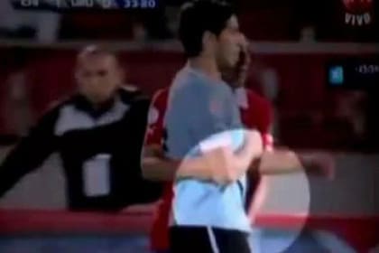Jara toca a Suárez