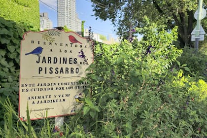 Jardines Pissarro es un espacio verde recuperado por los vecinos de Núñez y se encuentra a un costado de las vías del tren Mitre