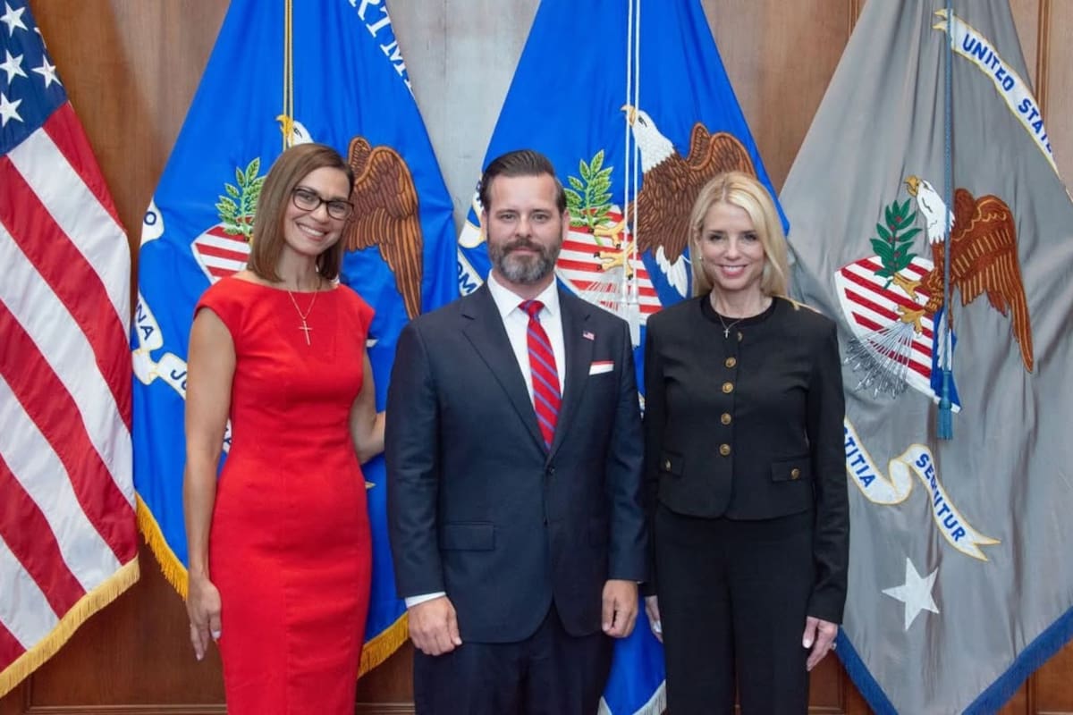 Jason A. Reding Quiñones dirige la tercera Fiscalía Federal más grande del país; es hijo de un refugiado cubano