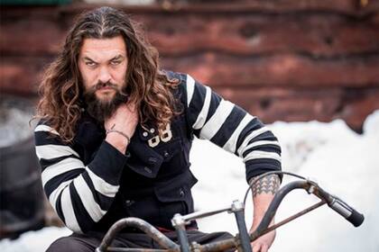 Jason Momoa vuelve a la soltería tras su reciente divorcio de la madre de sus dos hijos