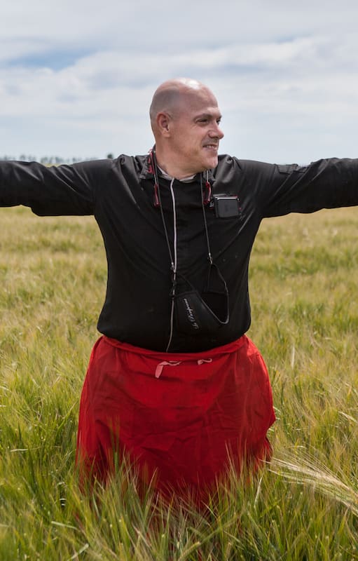 Javier Araujo, a sus anchas en Sarah, La Pampa.