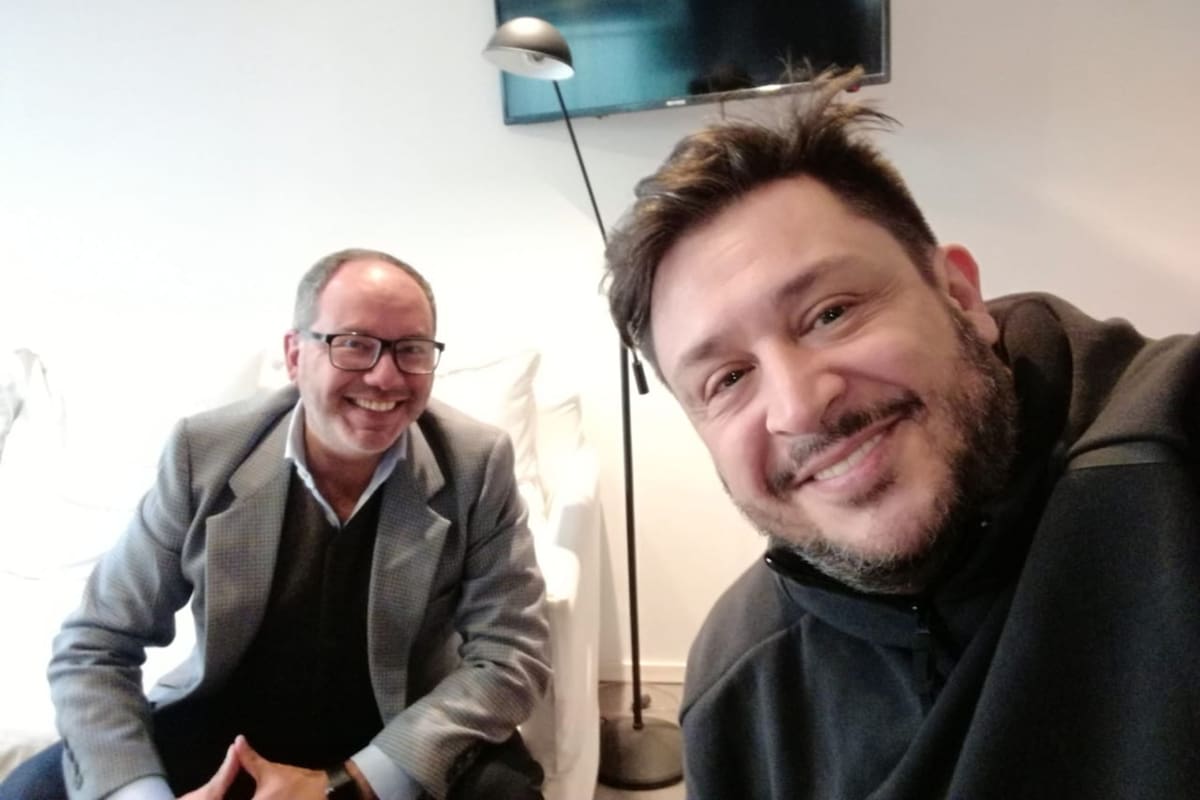 Javier Artigas y el escritor Hernán Casciari