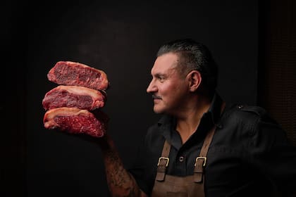 Javier Brichetto, embajador de marca argentina, tiene asado argentino en Madrid.