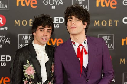 Javier Calvo y Javier Ambrossi, en los premios Goya 2018