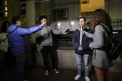 Javier Cantero, hijo de Marciano Cantero, salió a hablar sobre fallecimiento de su padre, en la Clínica de Cuyo, en Mendoza. Marciano Cantero era integrante de la famosa banda mendocina Enanitos Verdes.