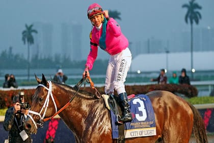 Javier Castellano viajó desde Nueva York a Miami, donde ganó la Pegasus World Cup 2019, pero dio positivo de coronavirus