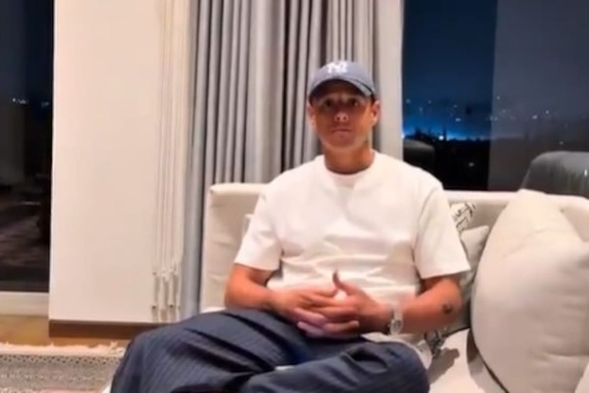 Javier Chicharito Hernández, envuelto en una polémica por sus comentarios contra las mujeres en sus redes sociales; la presidente mexicana le respondió