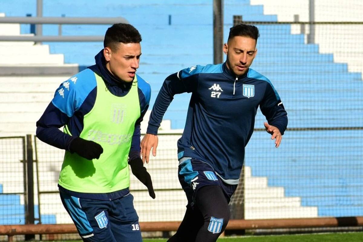 Javier Correa (a la derecha de Mauricio Martínez), un refuerzo que será respaldado por Pizzi