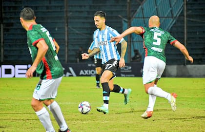 Javier Correa, uno de los jugadores apuntados de Racing en la derrota ante Agropecuario, por la Copa Argentina, por los goles errados