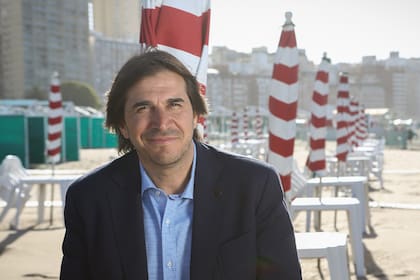 Javier Faroni, con Mar del Plata de fondo