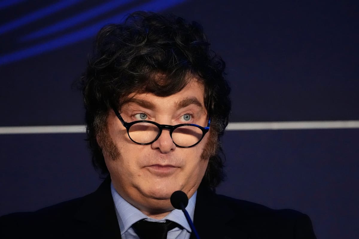 Javier Milei agredió de nuevo al director de LA NACION