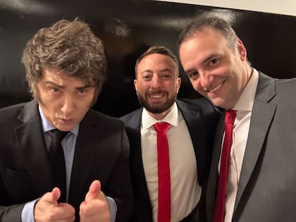 Javier Milei, Agustín Laje y Manuel Adorni