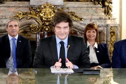 Javier Milei anunció el fin del cepo el viernes.