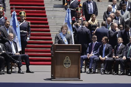 Javier Milei asumió como Presidente y dio su primer discurso en las escalinatas del Congreso