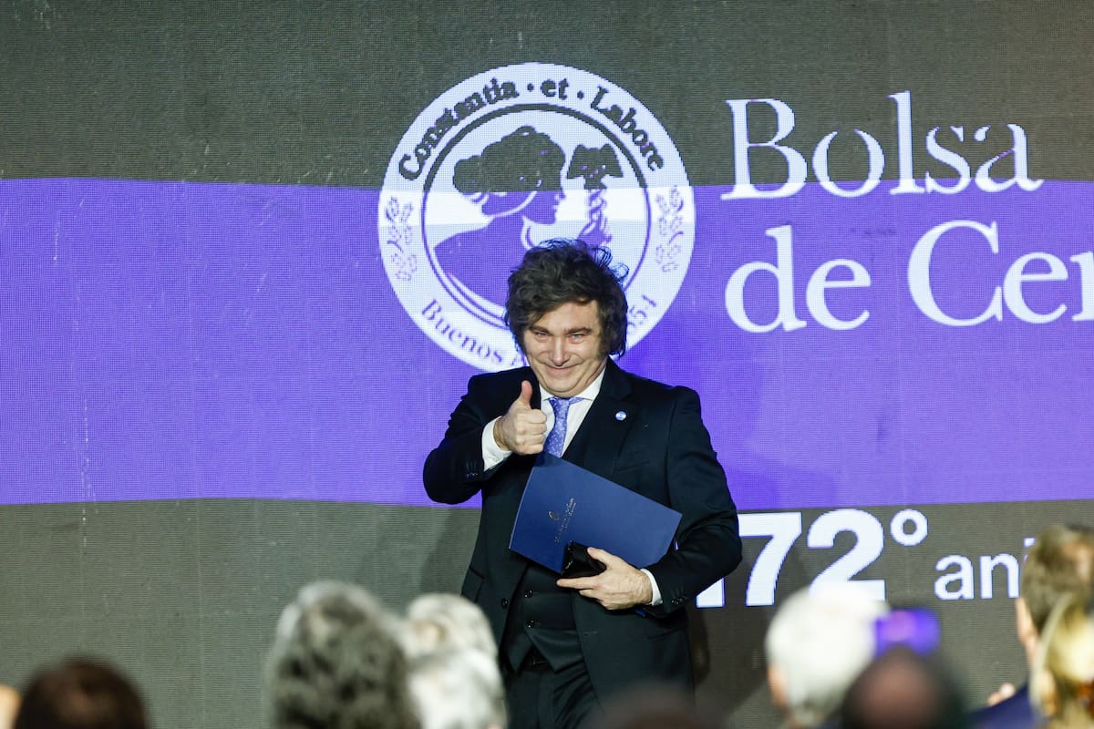 Javier Milei ayer en el anuncio de la baja de las retenciones