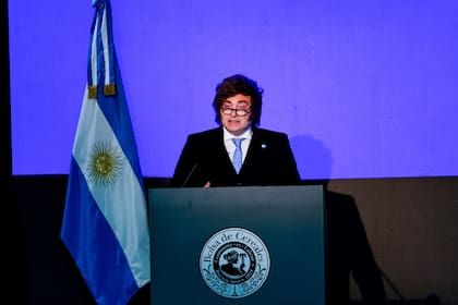 Javier Milei ayer en la Bolsa de Cereales de Buenos Aires donde anunció la baja de las retenciones