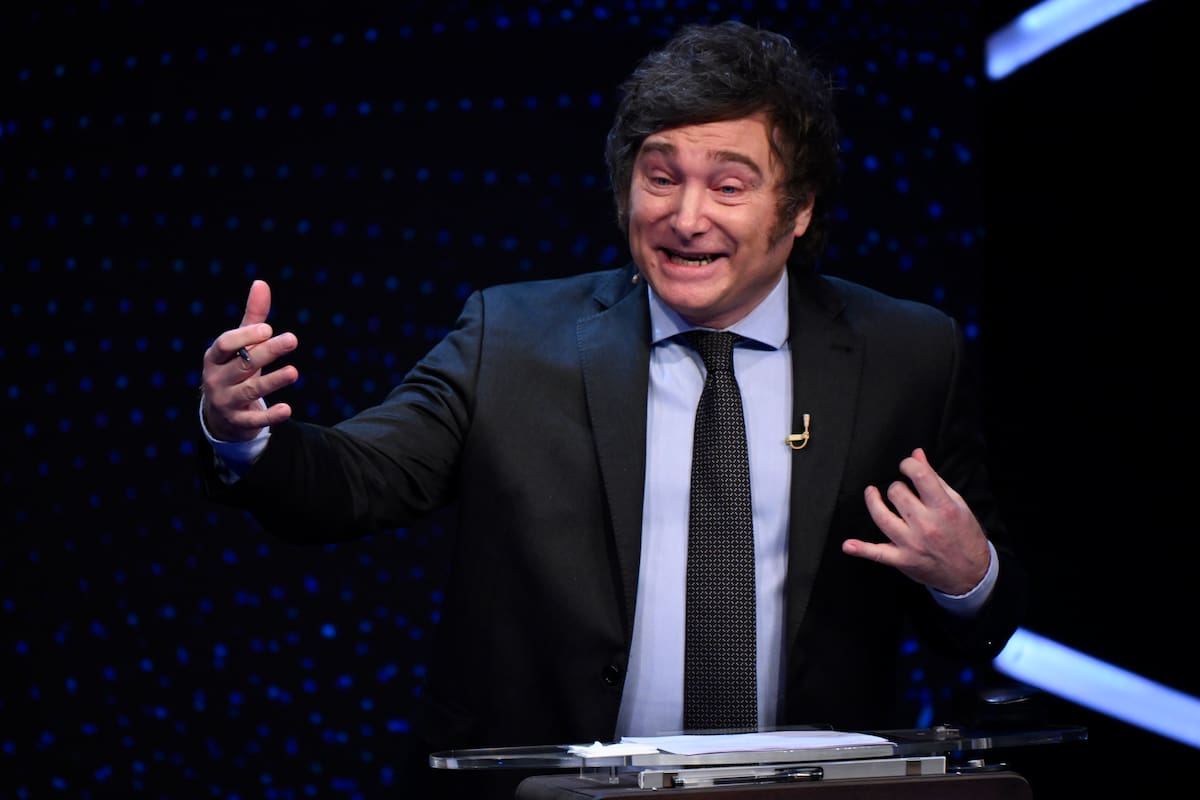 Javier Milei, candidato de La Libertad Avanza, habla durante un debate presidencial en Buenos Aires, Argentina, el domingo 12 de noviembre de 2023.