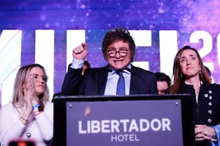 El Profe Loco y la Barbie militar