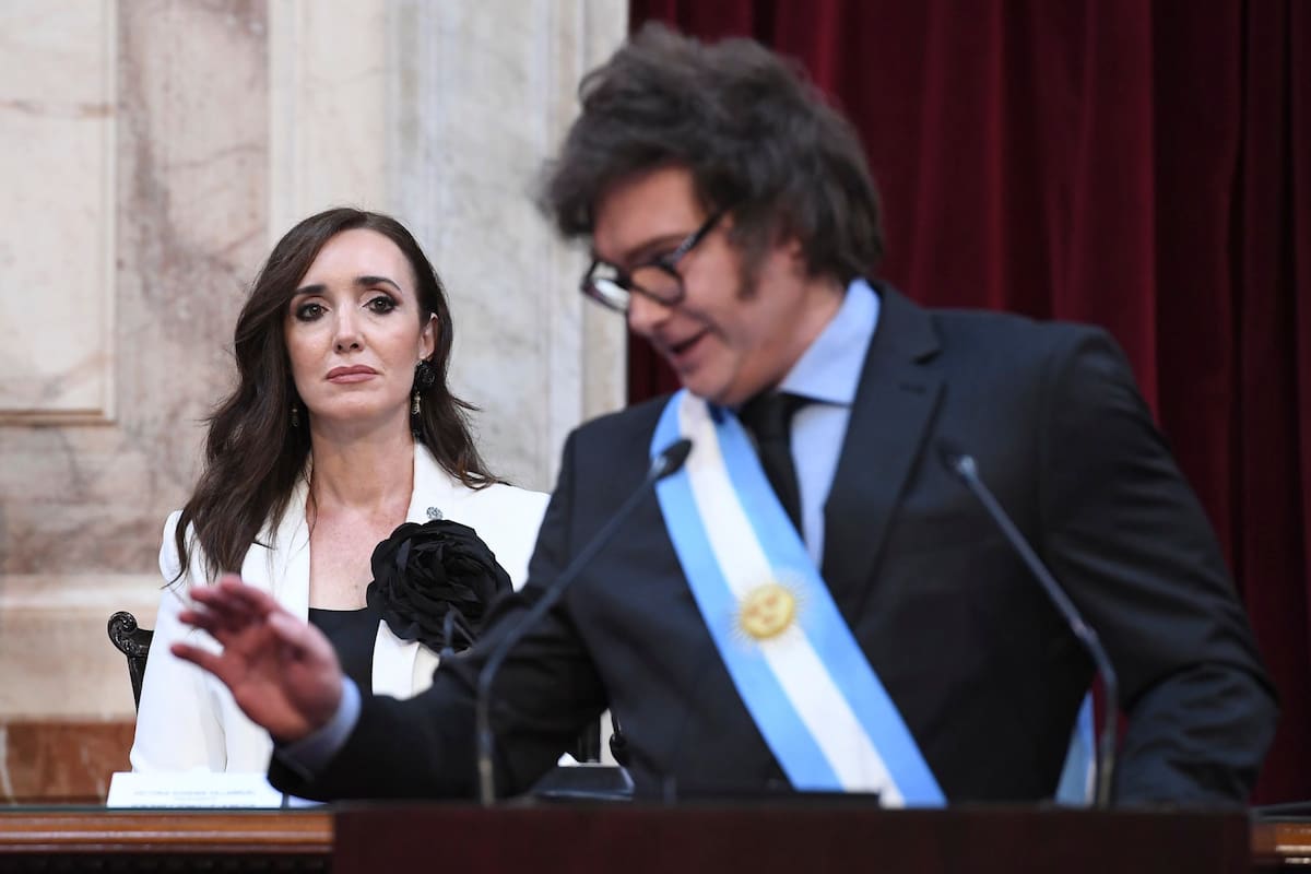 Javier Milei corrigió a Victoria Villarruel antes de terminar su discurso