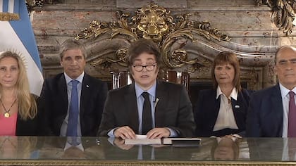 Javier Milei cuando anunció, el 11 de abril, el nuevo acuerdo con el FMI