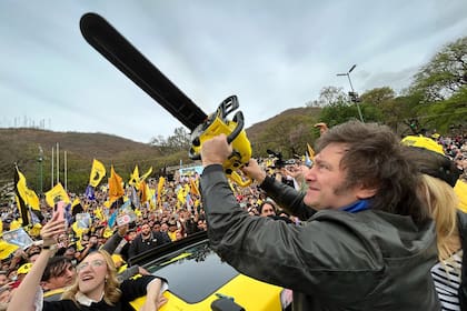 Javier Milei desempolvó la motosierra este jueves en Salta