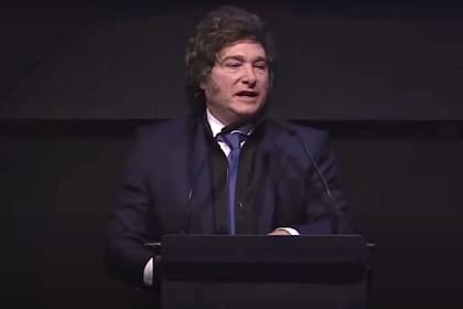 Javier Milei durante el acto en La Plata