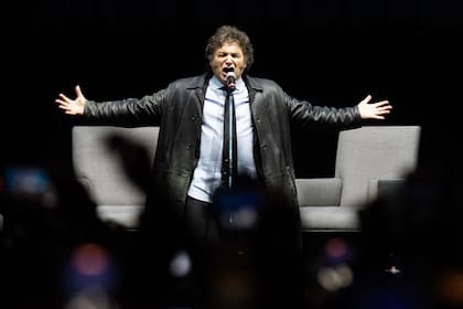 Javier Milei durante la presentación de su libro 'Capitalismo, socialismo y la trampa neoclásica', en el Estadio Luna Park, el 22 de mayo de 2024