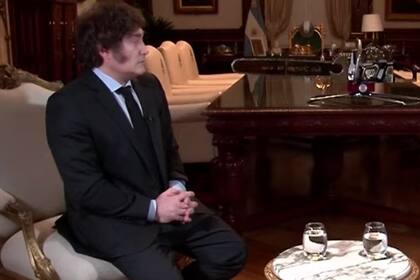 Javier Milei durante le entrevista con Luis Majul en El Observador FM 107.9