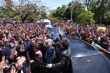 Javier Milei durante su recorrida por Chaco