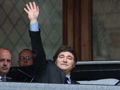 Javier Milei, en la entrada de la Casa Rosada
