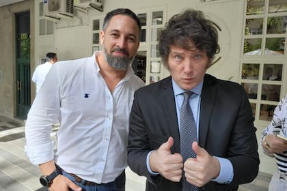 Javier Milei en un encuentro organizado por el partido VOX en Madrid. junto a Santiago Abascal
