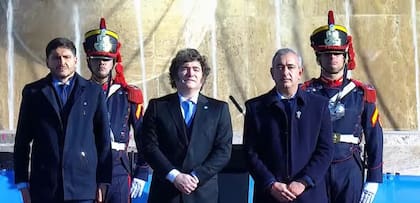 Javier Milei encabeza el acto del Día de la Bandera