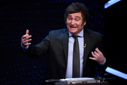 Javier Milei fue lo contrario a Sergio Massa y algo muy distinto a lo que venía siendo