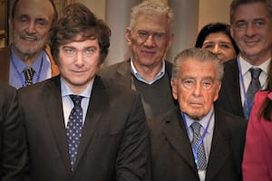 Javier Milei junto a Eduardo Eurnekian y otros empresarios