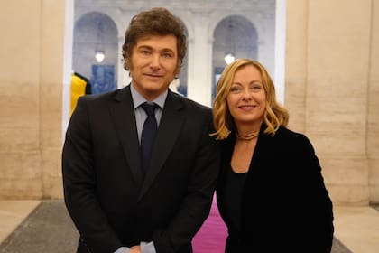 Javier Milei junto a Georgia Meloni
