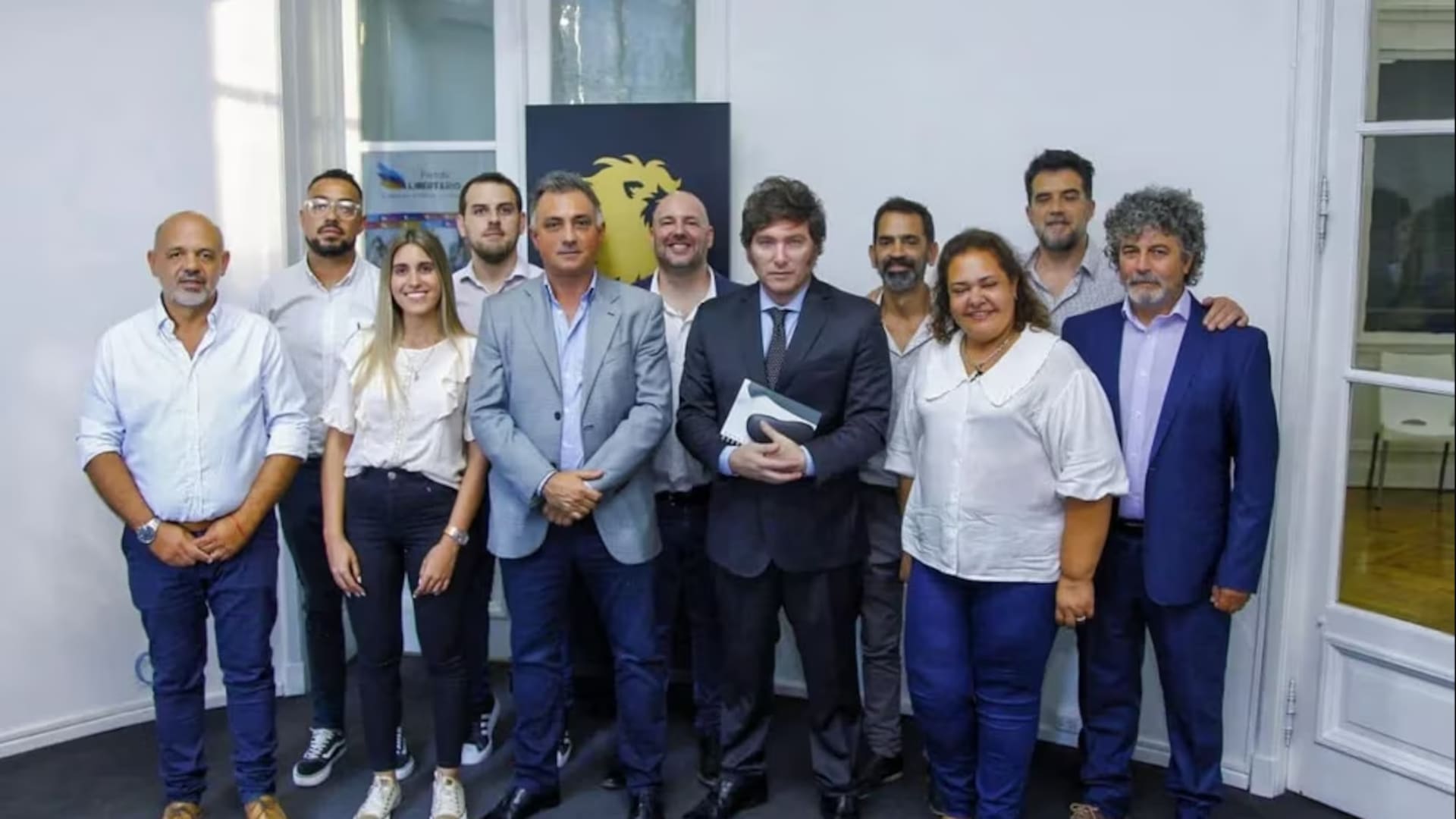 Javier Milei, junto a los coordinadores bonaerenses de cada sección electoral