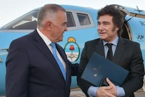 Javier Milei, junto a los gobernadores Jaldo y Jalil